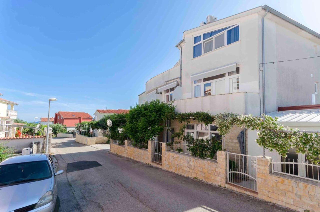 Apartments Zanze Водице Екстериор снимка