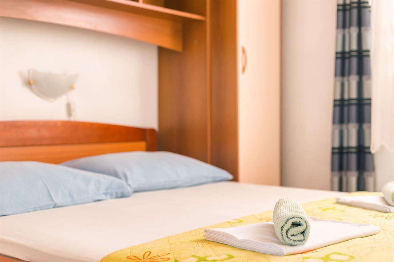 Apartments Zanze Водице Екстериор снимка