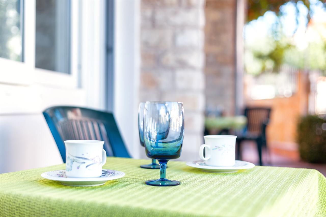 Apartments Zanze Водице Екстериор снимка
