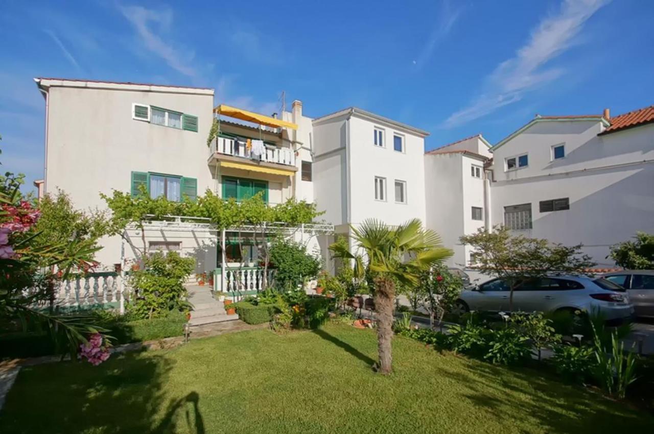 Apartments Zanze Водице Екстериор снимка
